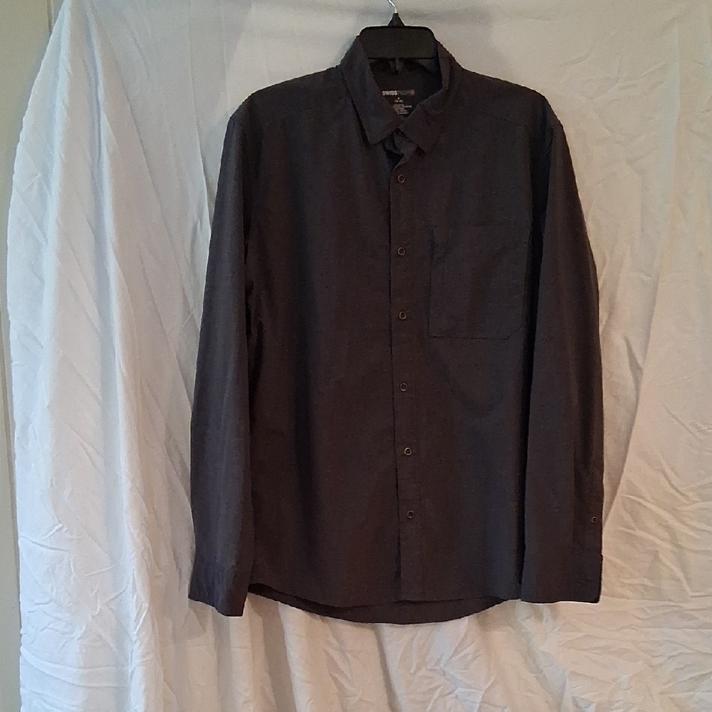 Swiss Tech Men's Dark Gray Button Down Shirt
